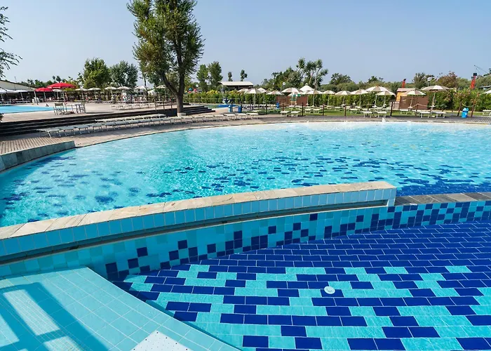 Club Del Sole Spina Family Collection